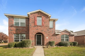 1781 Sierra Trail Lancaster, TX 75146